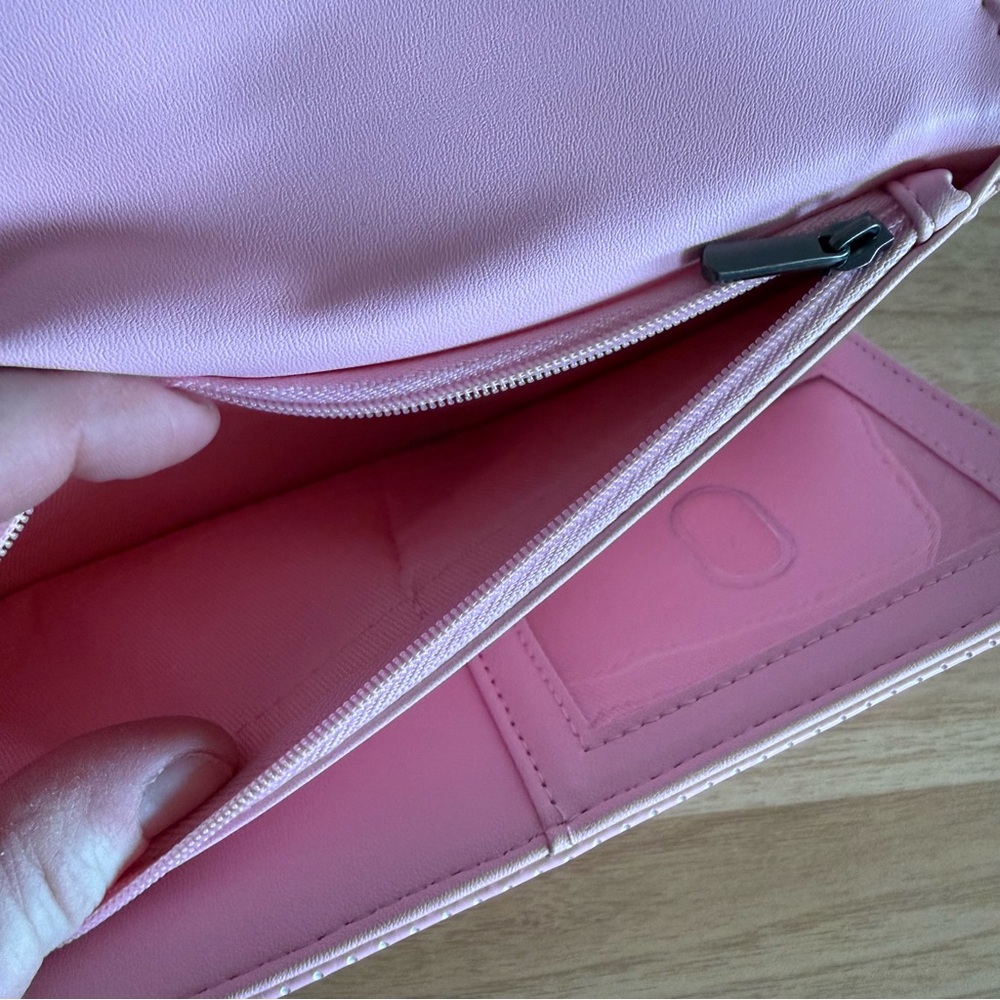 Pink Wallet - Picture 5 of 6